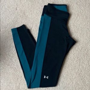 Striped UA leggings